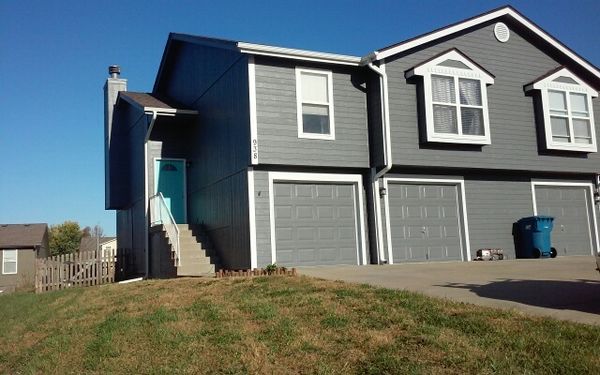 Before & After Exterior painting in Liberty, MO (7)