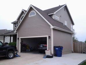 Exterior painting in Independence, MO (2)